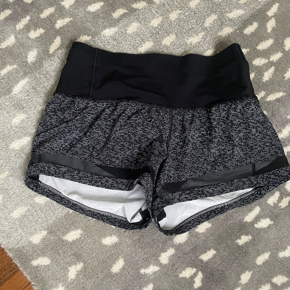 Lululemon size 4